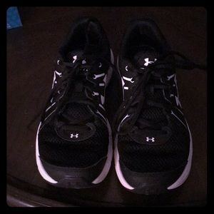 Under Armour Sneakers